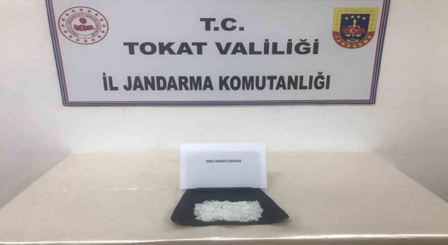 Tokatta şahsın üzerinde uyuşturucu madde bulundu