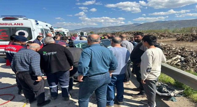 Tokatta trafik kazası: 1i bebek 8 yaralı
