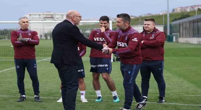 Trabzonsporun yeni teknik direktörü Nenad Bjelica ilk antrenmanına çıktı