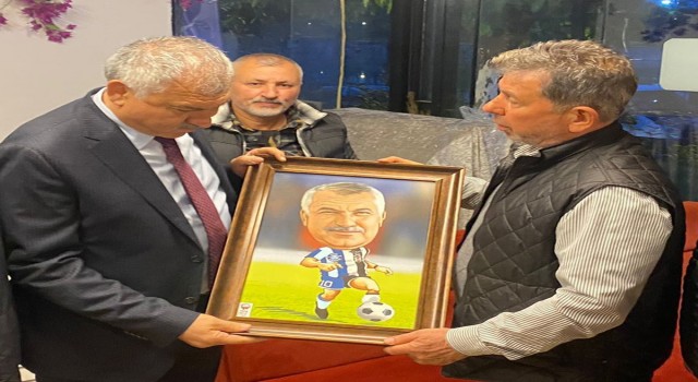 TSYDden başkan Karalara karikatür sürprizi