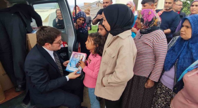 Tuncelide vatandaşlardan, depremzede çocuklar için düzenlenen oyuncak kampanyasına destek