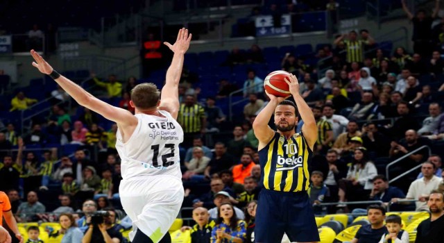 Türkiye Sigorta Basketbol Süper Ligi: Fenerbahçe: 79 - Merkezefendi Belediyesi: 72