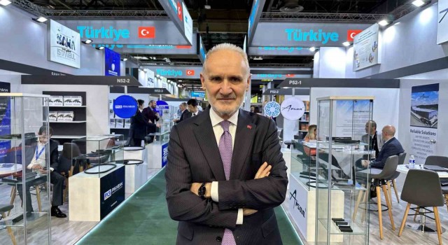 Türkiye ‘uzay çağının malzemesi için JEC Worldde yerini aldı