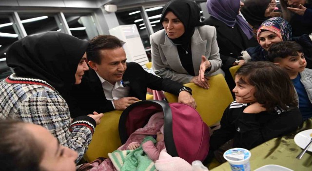 Tuzlada 31 yıllık gelenek: Yetim çocuklar iftar programında bir araya geldi