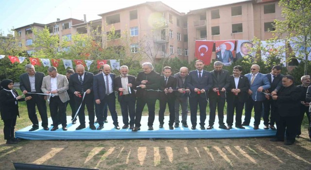 Tuzlada bulunan Penguen Sitesine ilk kazma Cumhurbaşkanı Erdoğanın talimatıyla vuruldu