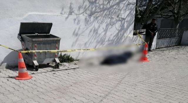 Ulada yolda yürürken fenalaşan vatandaş yaşamını yitirdi
