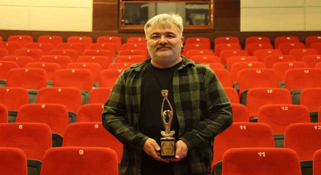 Uşak Şehir Tiyatrosuna gururlandıran ödül