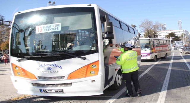 Uşakta 602 sürücüye para cezası kesildi