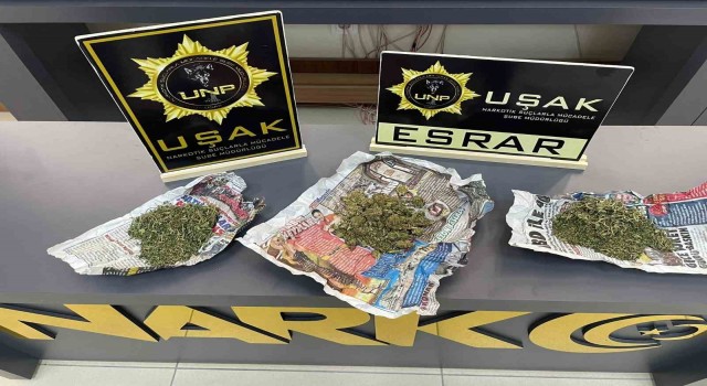 Uşakta yüzlerce uyuşturucu hap ele geçirildi