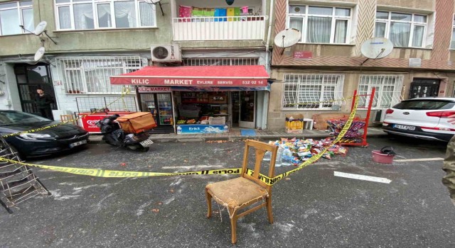 Üsküdarda bıçaklı kavga; bakkal sahibi karnından yaralandı