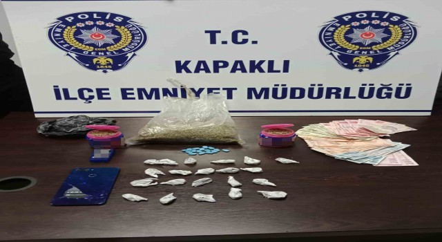 Uyuşturucuyu sakız kutusuna saklamışlar