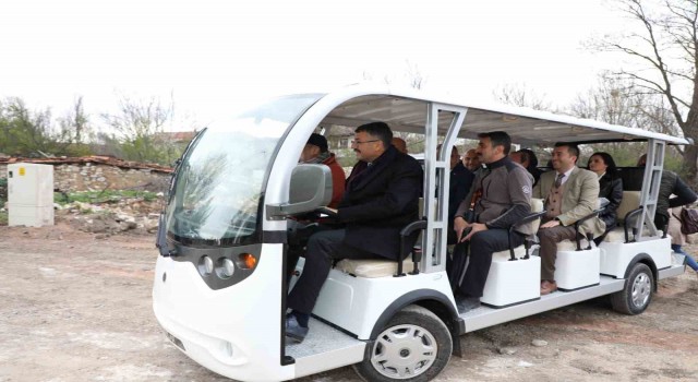 Vali Ali Çelik: Elektrikli araçlar Aizanoiyi keşfetmeyi kolaylaştıracak”