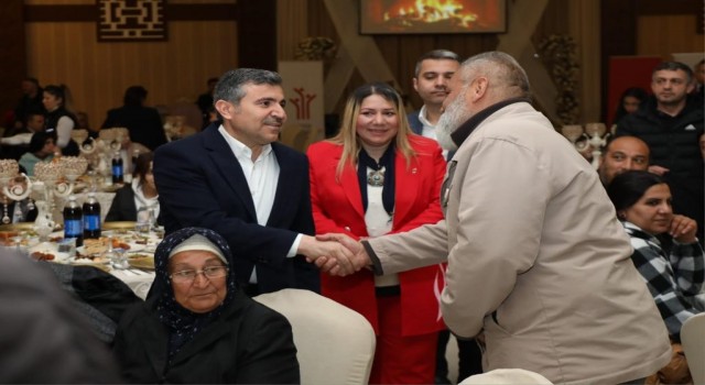 Vali Atay Roman vatandaşlarla iftarda bir araya geldi