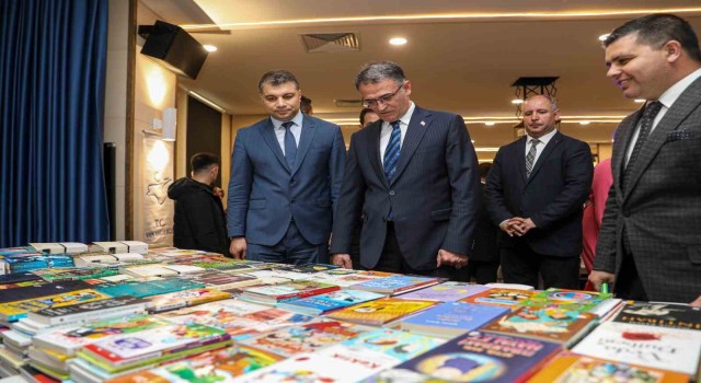 Vali Balcı: “1,5 milyon kitabı Vanlılarla buluşturduk”