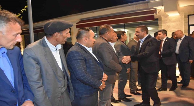 Vali Hacıbektaşoğlu, Şirvanda muhtarlarla bir araya geldi