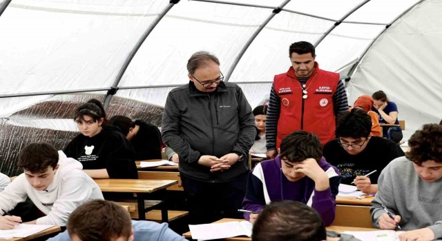 Vali Kızılkaya Elbistanda öğrenciler ile buluştu