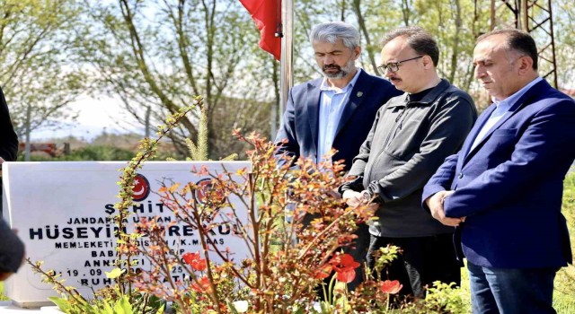 Vali Kızılkaya, Elbistanlı şehidi mezarı başında dualarla andı