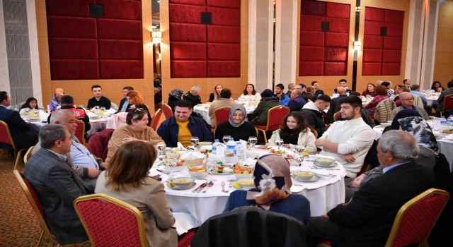 Vali Şıldak Edremitte iftar programına katıldı