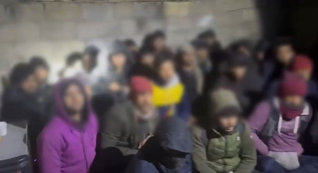 Vanda tandır evine operasyon: 33 göçmen yakalandı