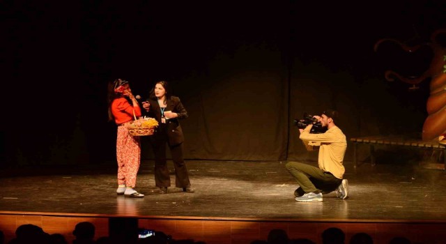 Vanda tiyatro günleri devam ediyor