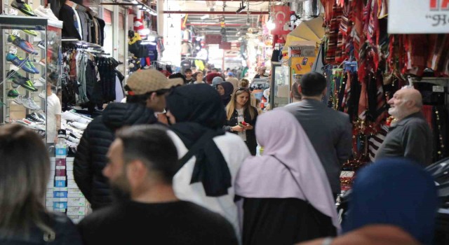 Yabancılar Çarşısında bayram hareketliliği