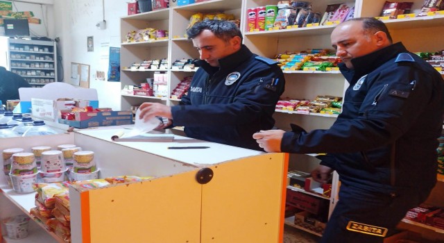 Yalova Altınovada bakkallar denetlendi