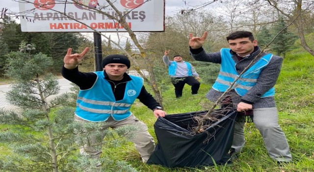 Yalova Ülkü Ocaklarından Türkeşe ahde vefa