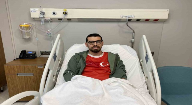 Yılbaşında Bakan Koca ile görüntüleri gündem olan gurbetçinin oğlu Türkiyede sağlığına kavuştu