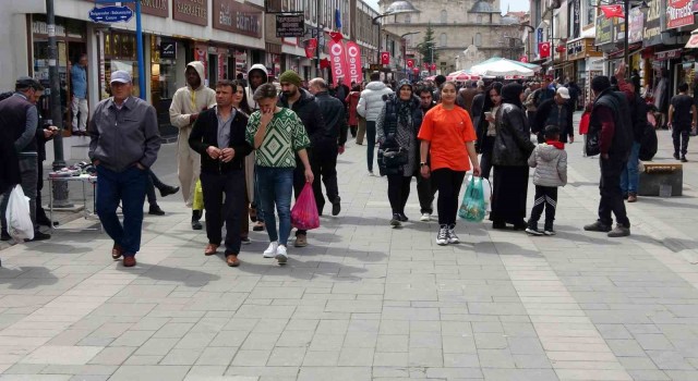 Yozgatta çarşı ve pazarda bayram yoğunluğu yaşanıyor