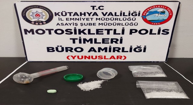 Yunus Timleri bir şahsın üzerinde uyuşturucu ele geçirdi