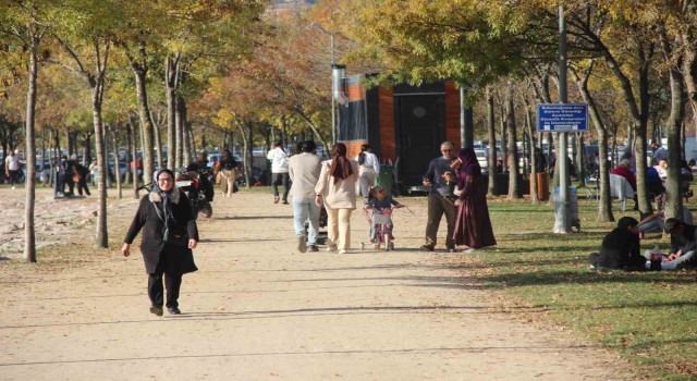 Yurt dışından Kocaeliye gelenler, gidenleri ikiye katladı