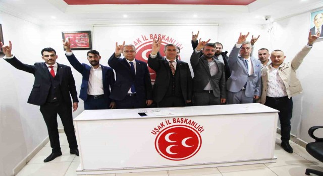 Zafer Partisinden istifa eden 25 kişi MHPye katıldı