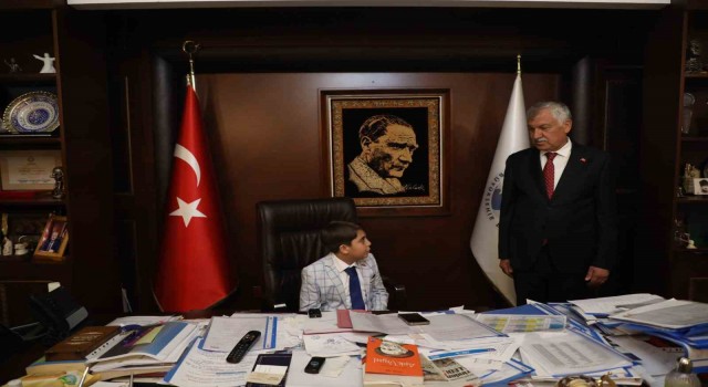 Zeydan Karalar, makamını küçük Mehmete bıraktı