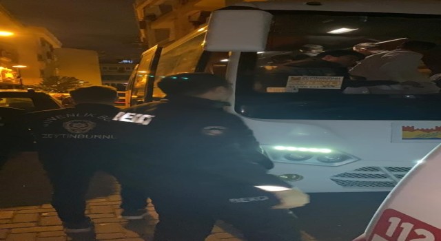 Zeytinburnunda bin 474 kaçak göçmen sınır dışı edildi