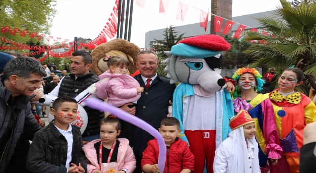 Zonguldak Belediyesi çocuk festivalinde 23 Nisan coşkusu yaşattı