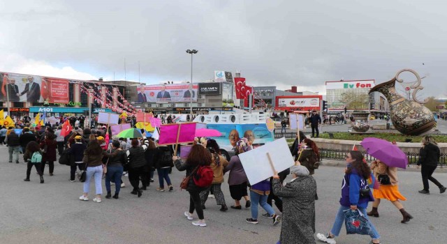 1 Mayıs Erzincan'da kutlandı