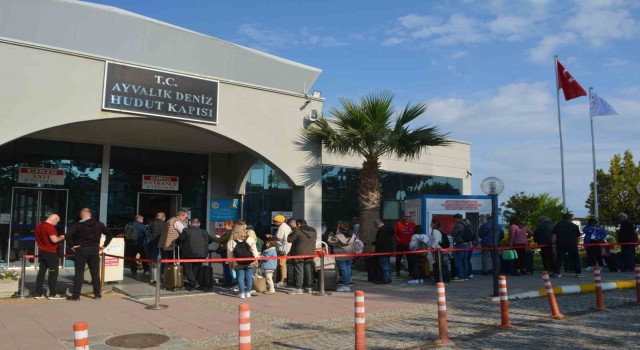 19 Mayıs tatilini fırsat bilen tatilciler Midilliye koştu