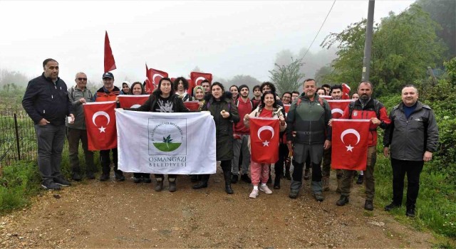 19 Mayısı Uludağda yürüyüş yaparak kutladılar