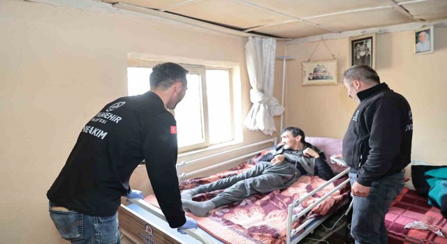 43 yıldır engelli oğluna bakan annenin isteğini Başkan Zolan gerçekleştirdi