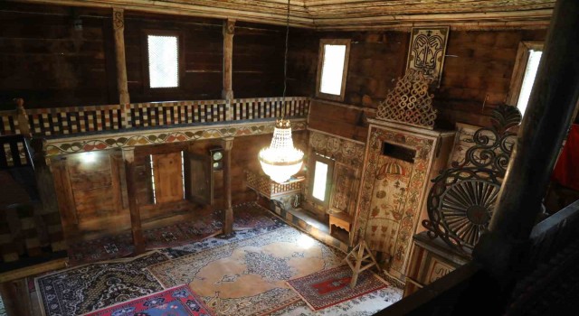 500 yıllık çivisiz cami ilgi bekliyor