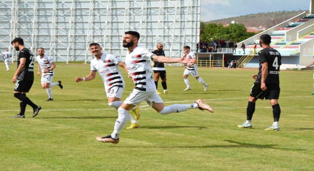 68 Aksaray Belediyespor, 20 yıl aradan sonra 2. Lige yükseldi