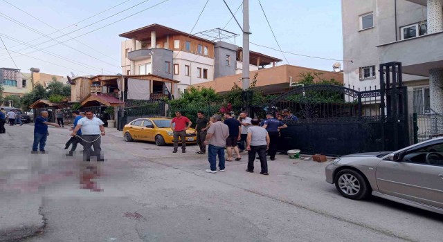 Adanada cinnet getiren koca dehşet saçtı: 1 ölü, 3 yaralı