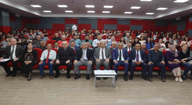 Adnan Menderes memleketi Koçarlıda konferans ile anıldı