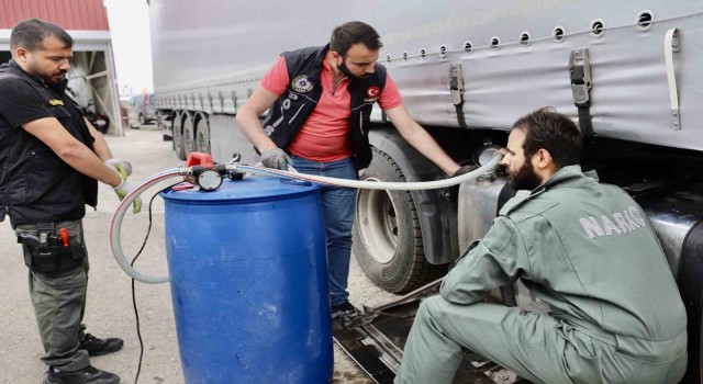 Ağrıda tırın yakıt deposunda 537 kilo 250 gram metamfetamin ele geçirildi