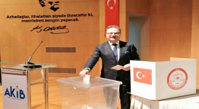 AHKİBde Başkan Tekin güven tazeledi