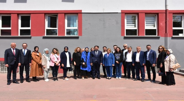 AK Parti Balıkesir İl Başkanı Ekrem Başaran oyunu kullandı