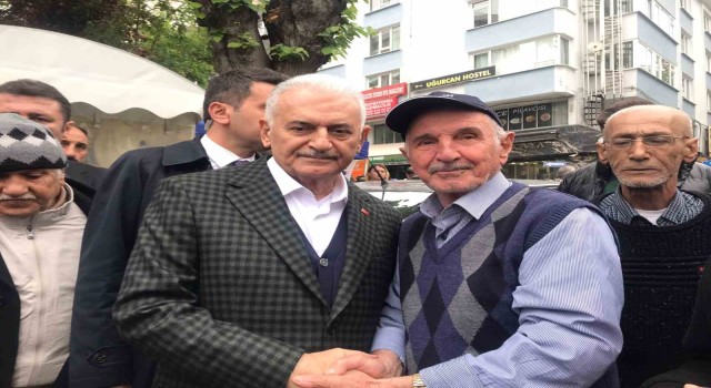 AK Parti Genel Başkanvekili Binali Yıldırım Bilecikte TOGG standına uğradı