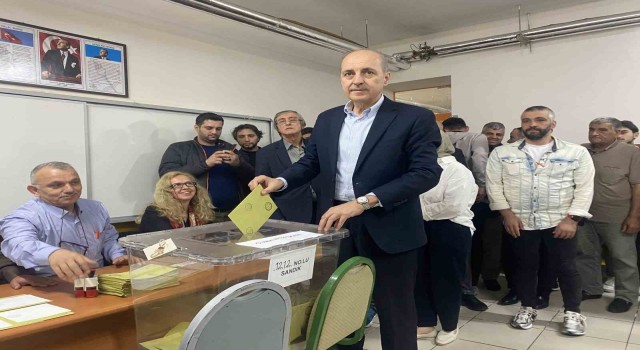 AK Parti Genel Başkanvekili Numan Kurtulmuş oyunu kullandı