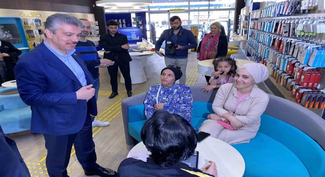 AK Parti İstanbul 3üncü Bölge Milletvekili Adayı Yüksel, Esenyurtlu vatandaşlarla buluştu