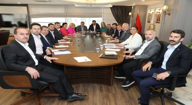 AK Parti İzmirde 28 Mayıs zirvesi